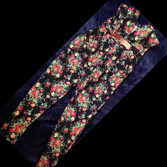 NEW floral jumpsuit - Picture 6 of 8
